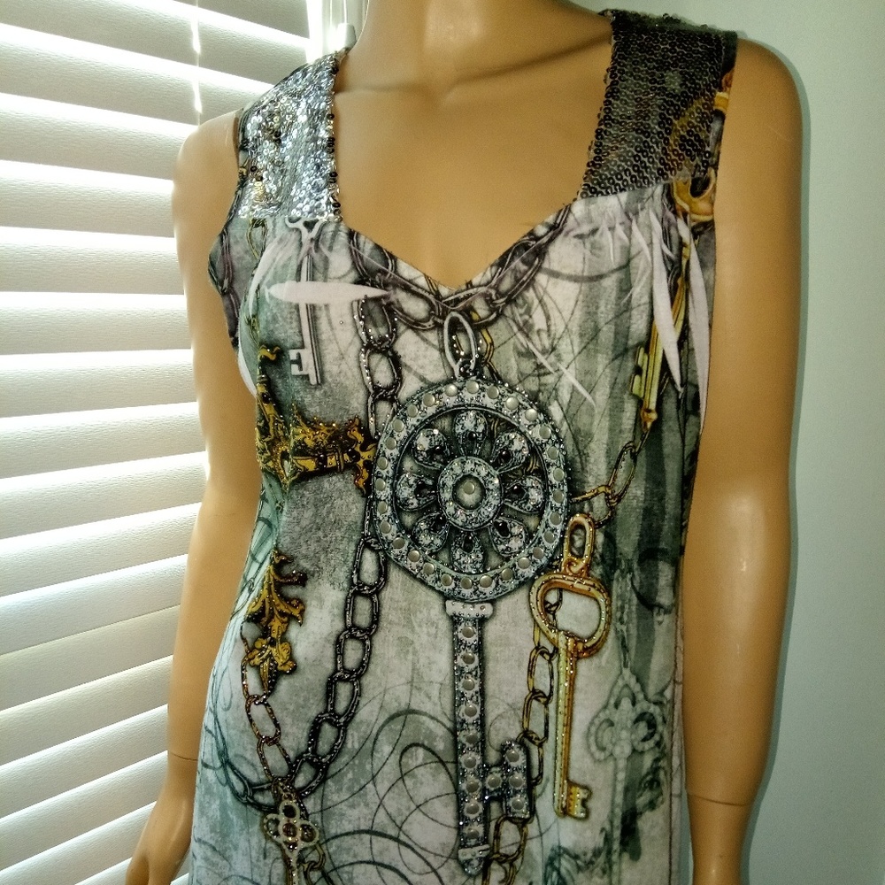 B.L.E.U. blouse